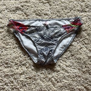 Full coverage bikini bottoms